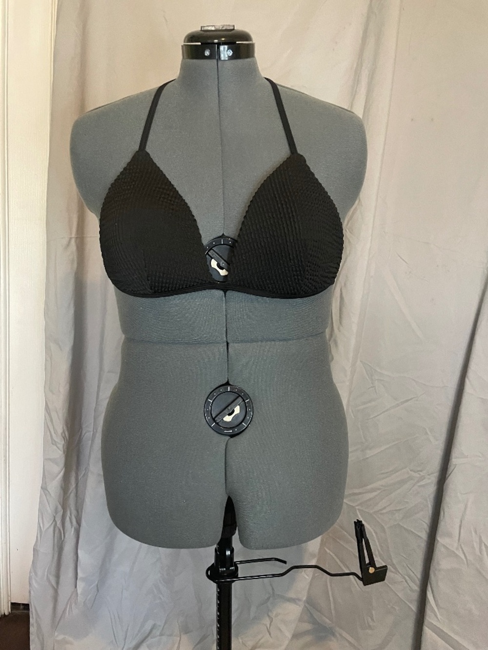 Black textured string bikini